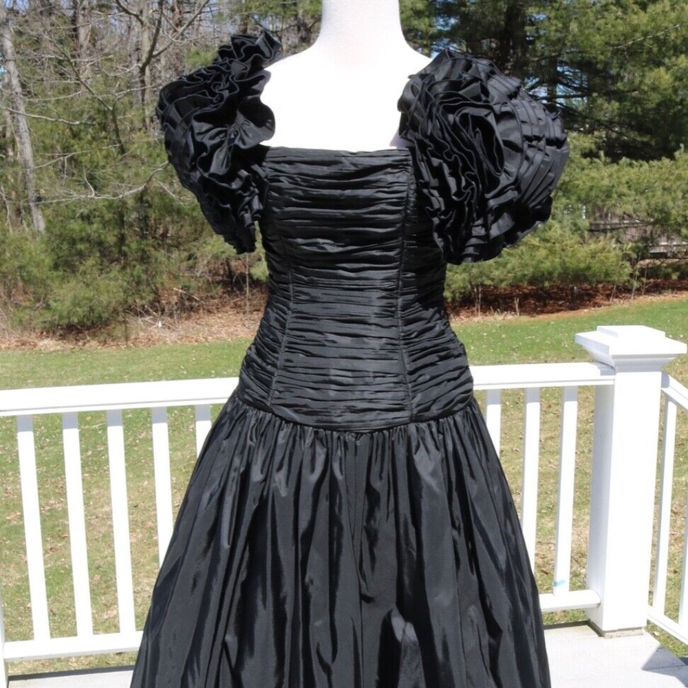 Vintage Victor Costa Formal Ball Prom Evening Gown Strapless